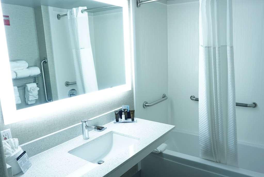 Wingate By Wyndham Tinley Park Hotel Room photo
